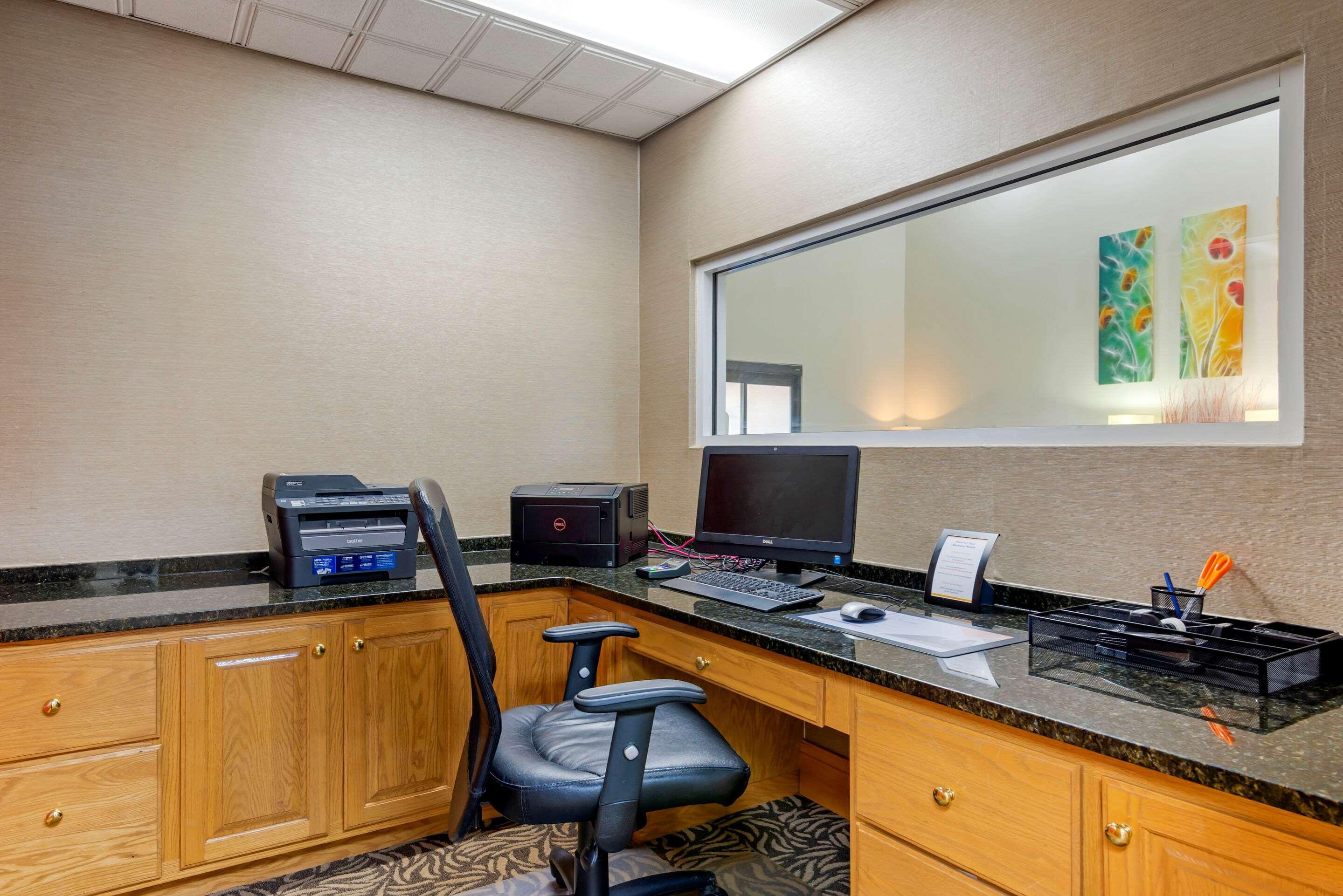 Comfort Suites Milledgeville Ngoại thất bức ảnh