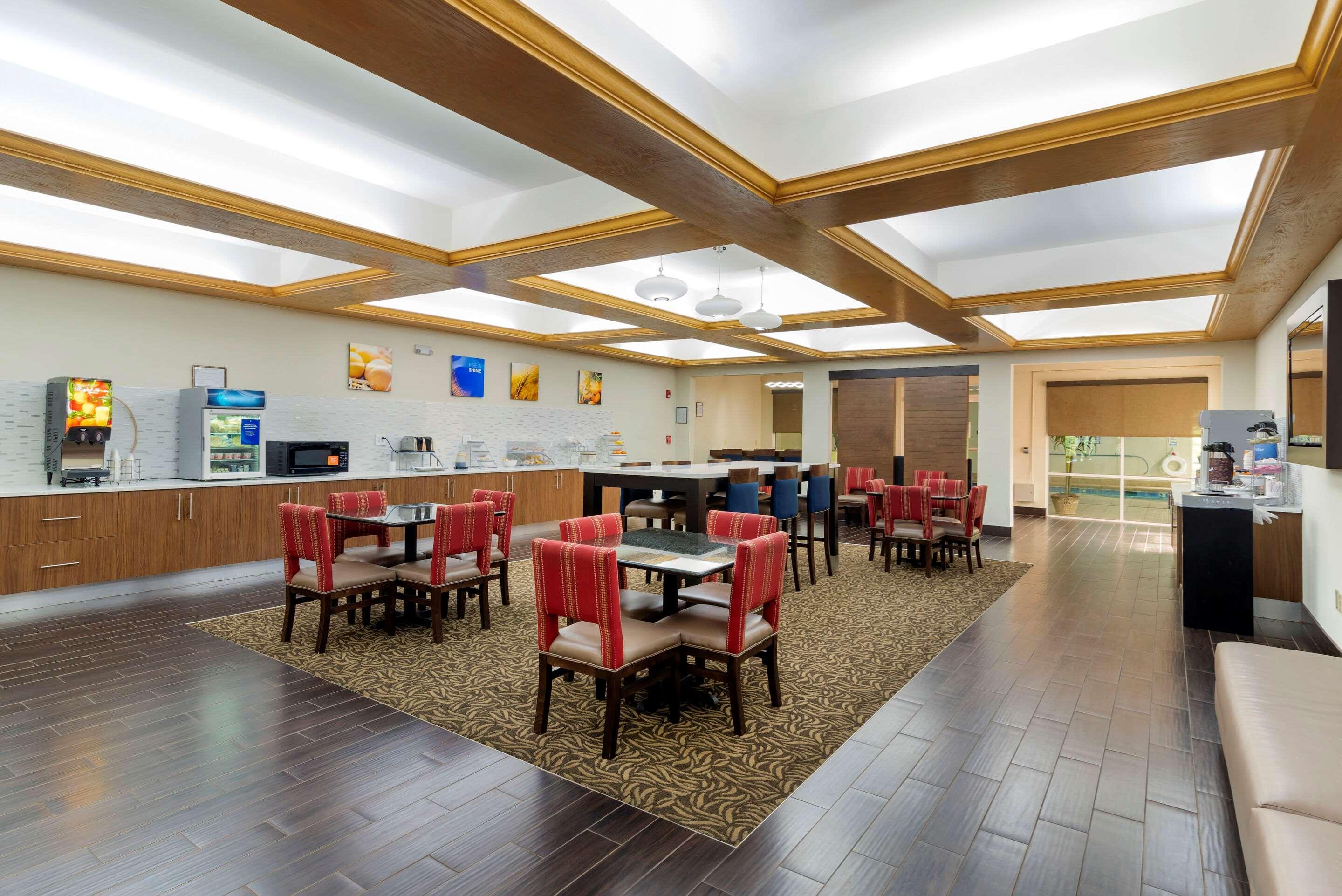 Comfort Suites Milledgeville Ngoại thất bức ảnh